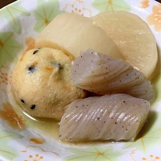 がんもどきと大根とねじりこんにゃくの煮物